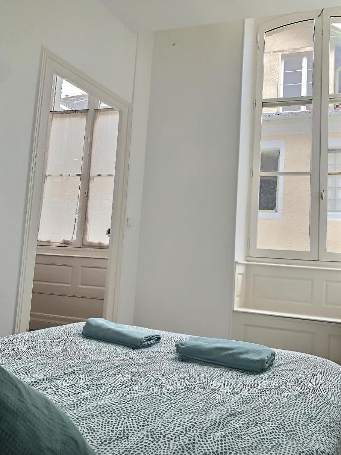 Wonderhost, Superbes Volumes Et Charme De L'Ancien Leilighet Pau Eksteriør bilde